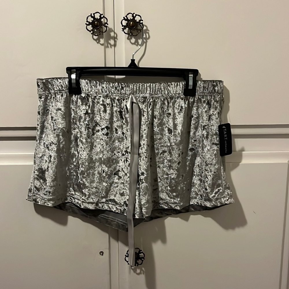 TART Intimates Silver Velvet Sleepwear Shorts, Size XL